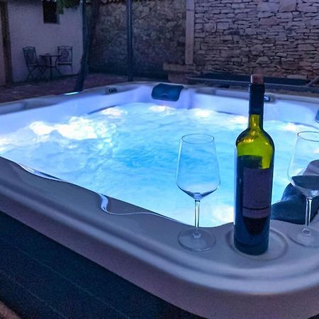 Studios Barre With Jacuzzi Rovinj Eksteriør bilde