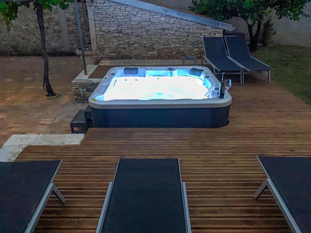 Studios Barre With Jacuzzi Rovinj Eksteriør bilde