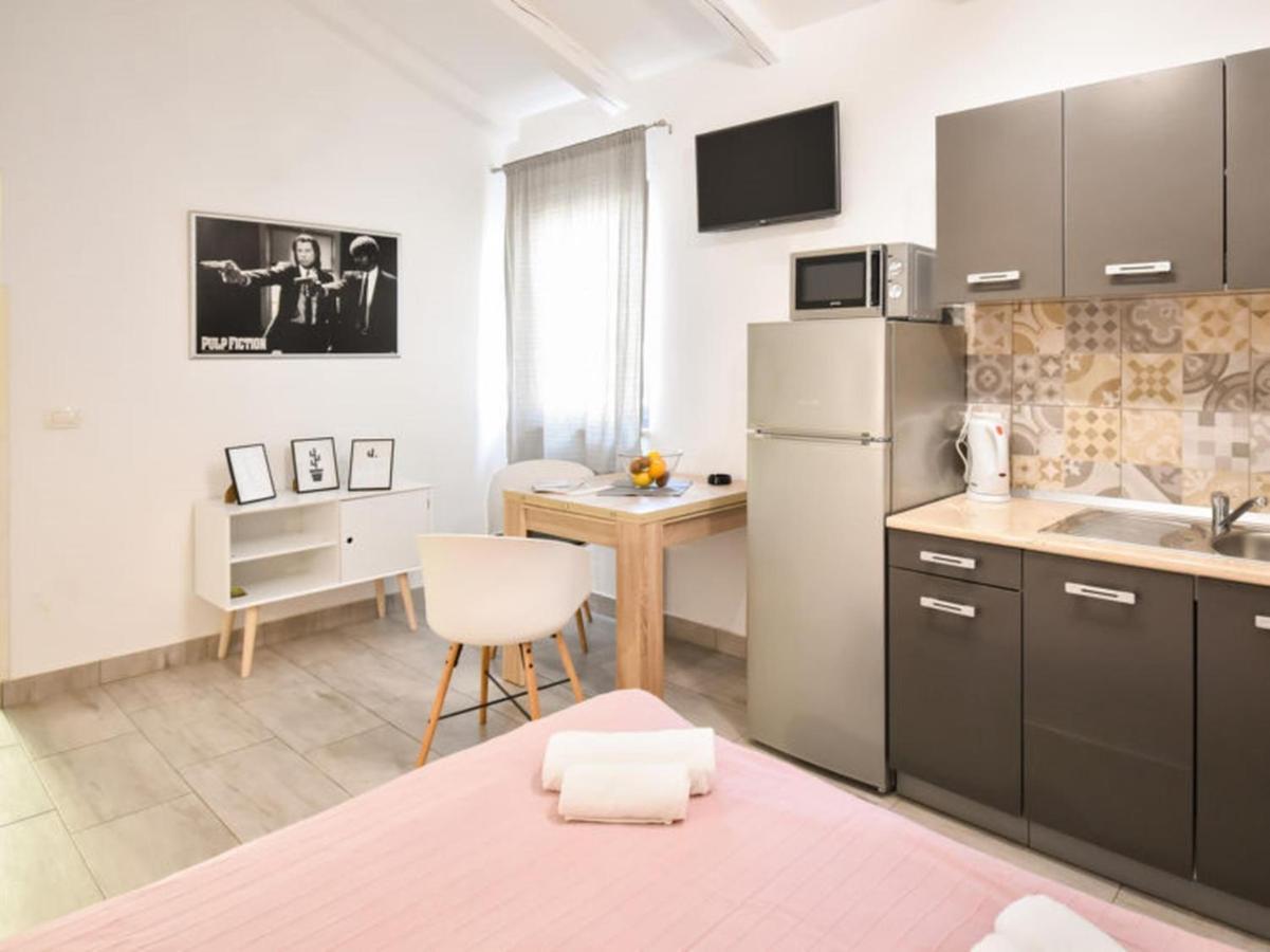 Studios Barre With Jacuzzi Rovinj Eksteriør bilde