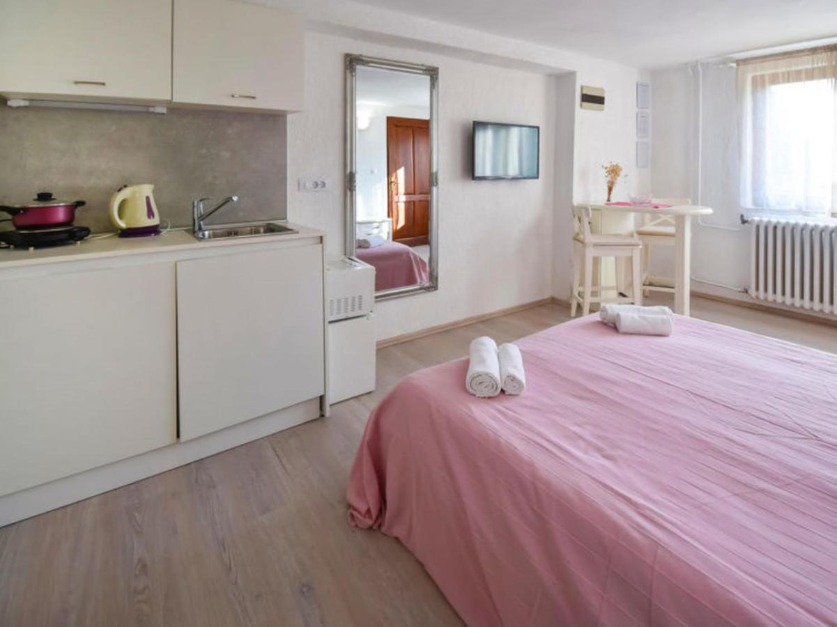 Studios Barre With Jacuzzi Rovinj Eksteriør bilde
