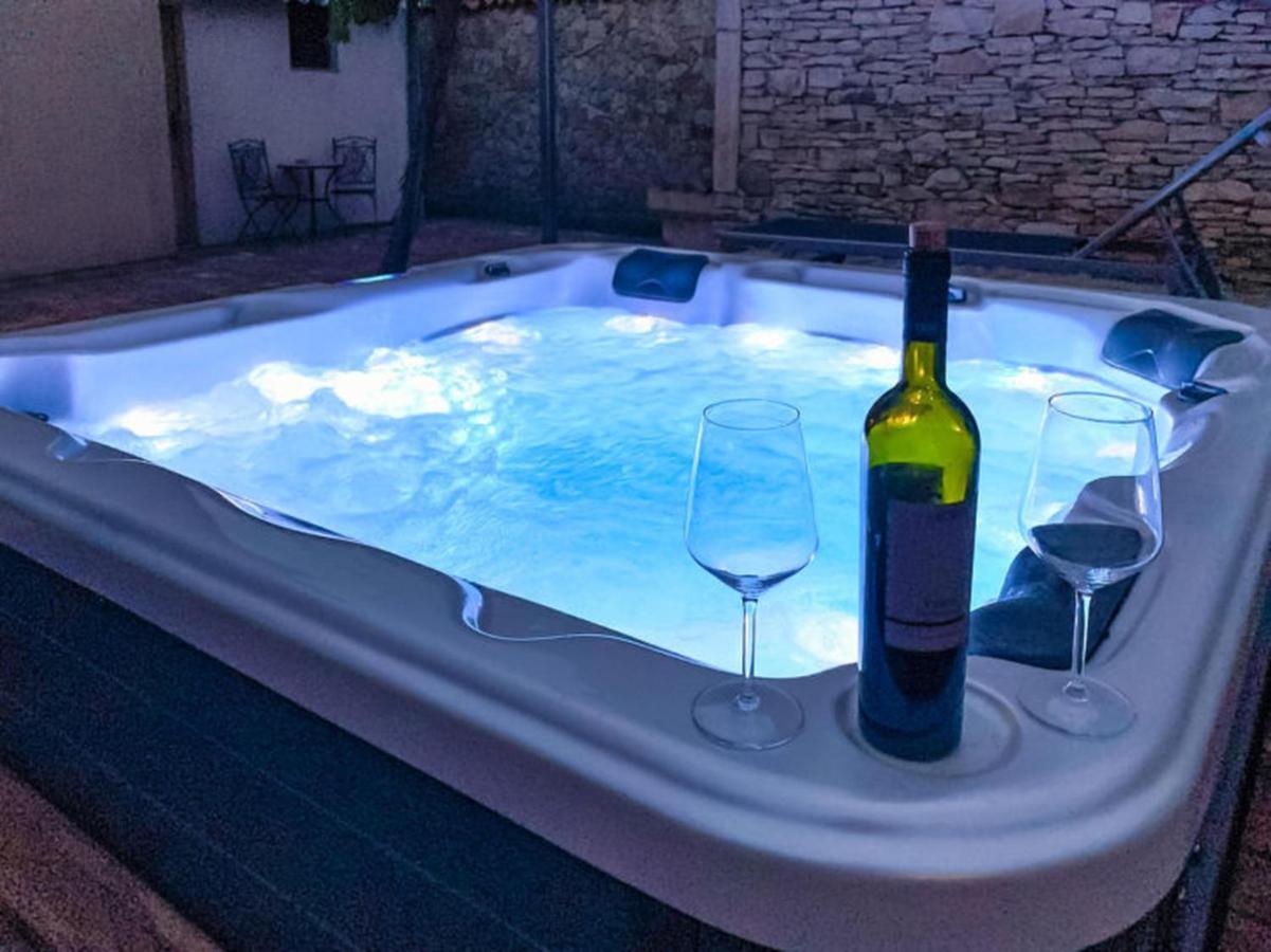 Studios Barre With Jacuzzi Rovinj Eksteriør bilde